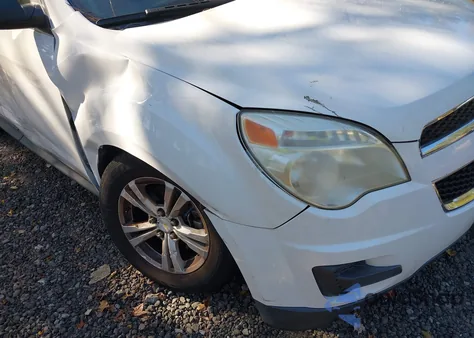 2015 Chevrolet Equinox Ls z USA, uszkodzony, nr VIN 2GNALAEK9F6219591